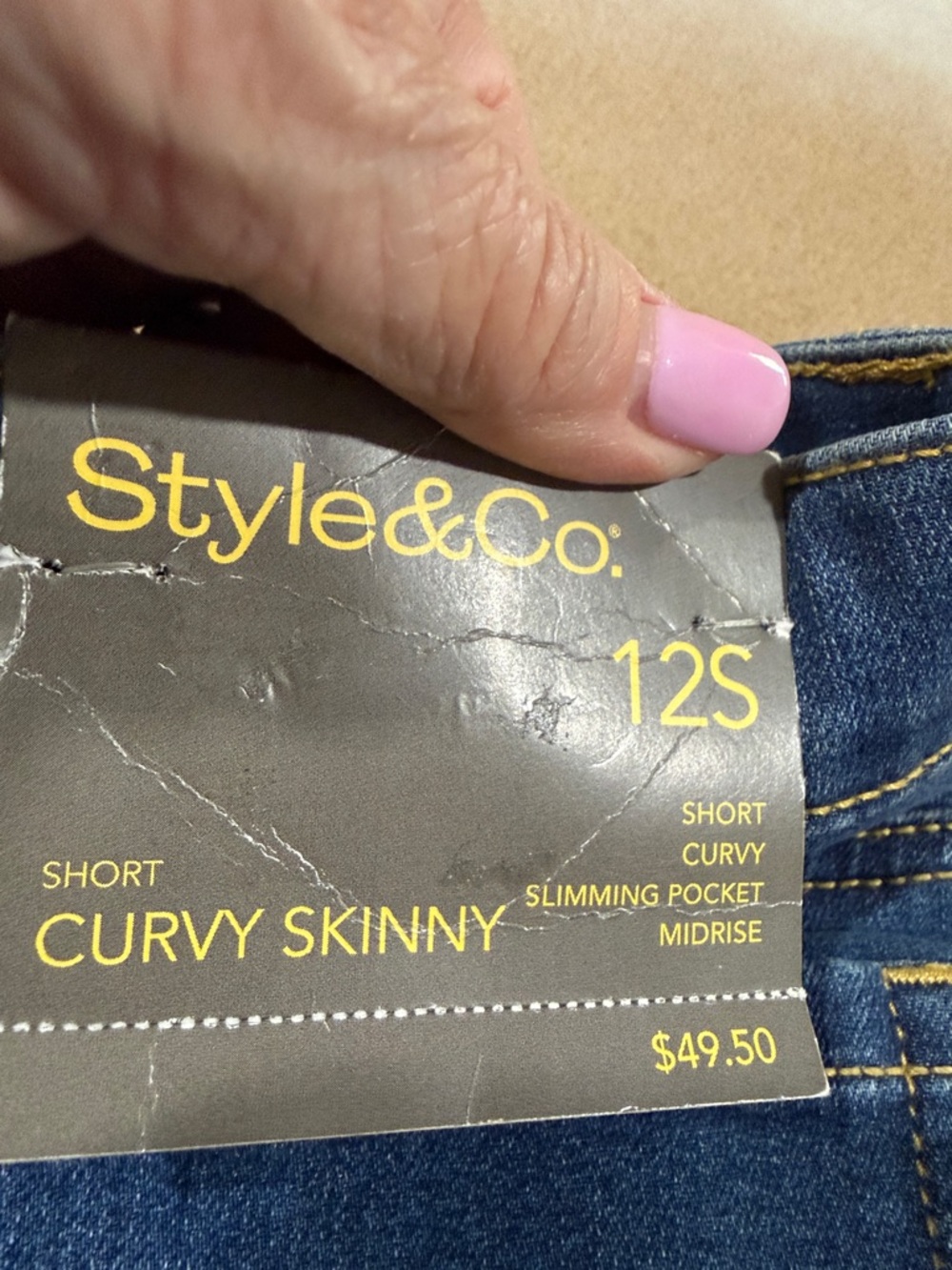 BNWT STYLE & CO. SHORT CURVY SKINNY MID-RISE SLIMMING POCKET JEANS IN SIZE 12S - Picture 7 of 16